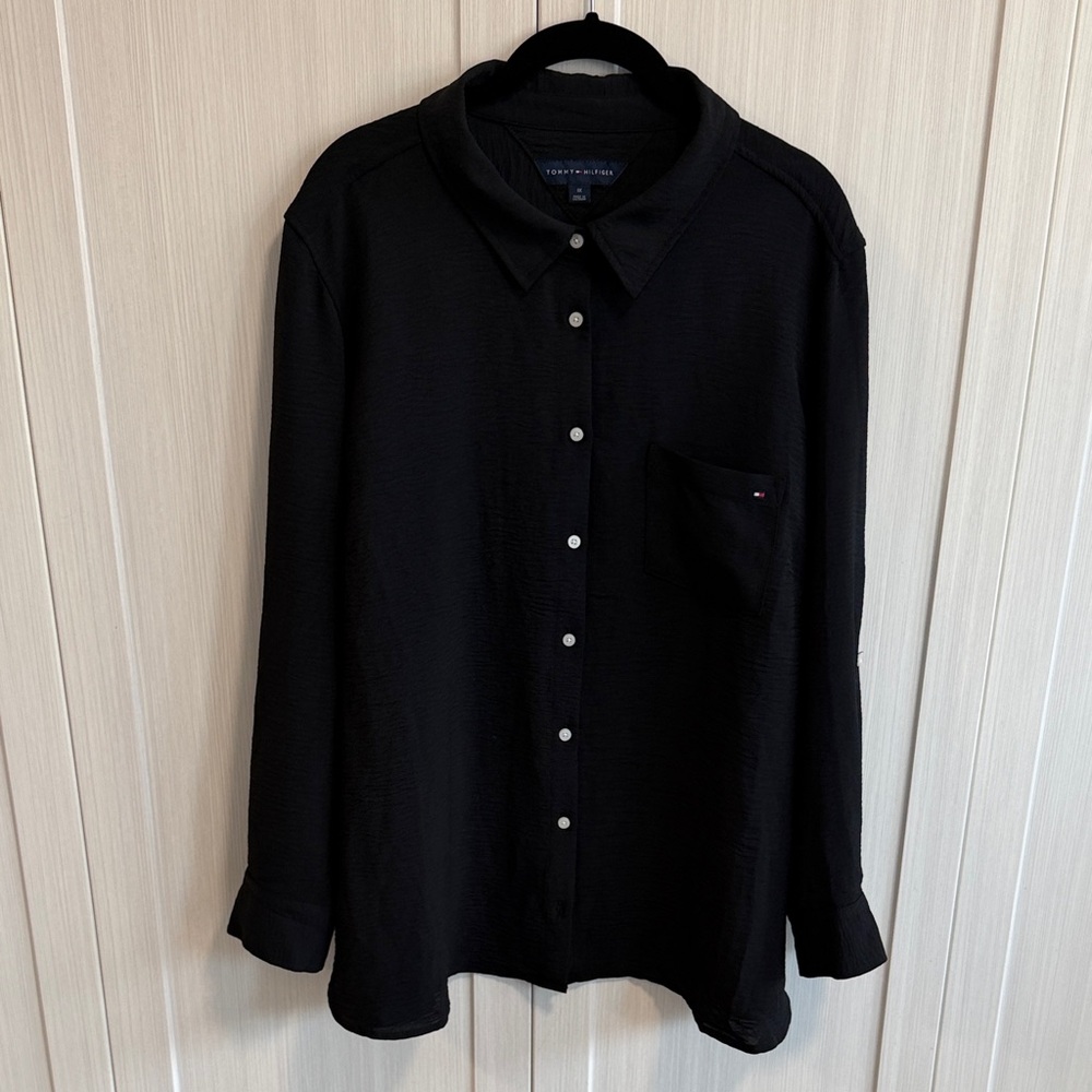 Tommy Hilfiger Black Long-Sleeve Button Front Shirt